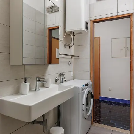 Apartment Martina Njivice