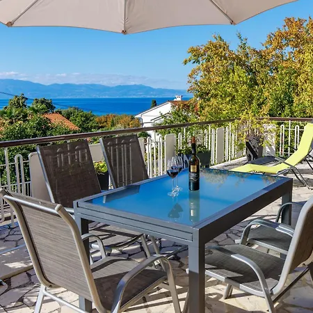 Martina Apartman Njivice