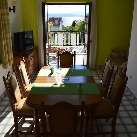 Martina Apartment Njivice