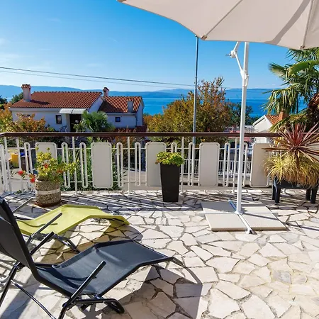 Martina Apartamento Njivice