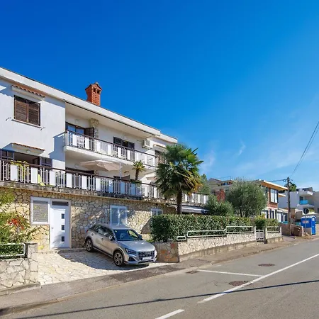 Martina Apartamento Njivice